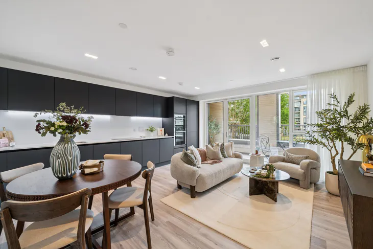 Flat Wornington Road in Greater London
