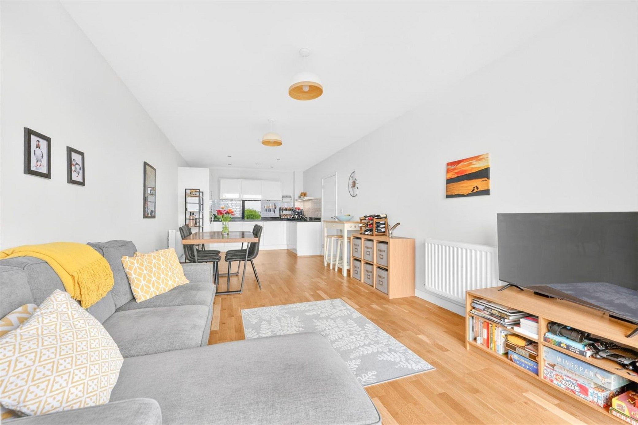 Flat Hampden Road in Greater London
