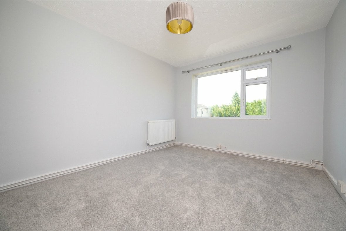 Flat Carlisle Avenue in St Albans