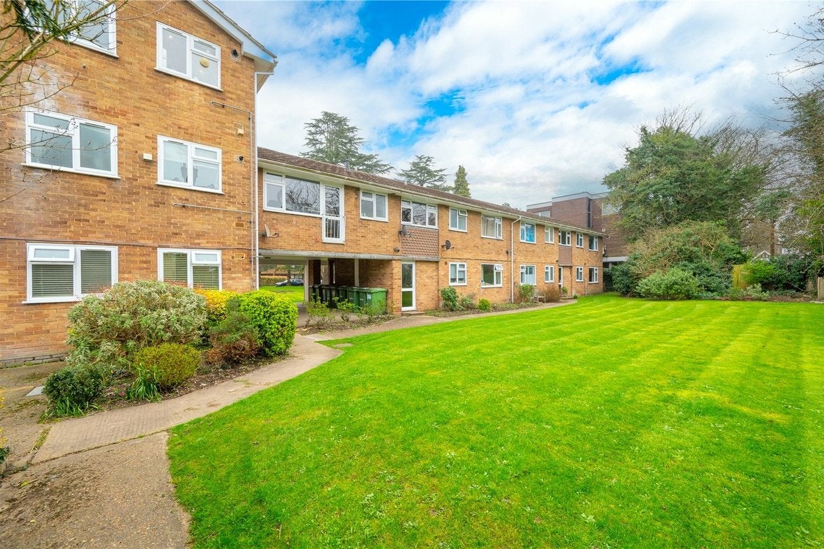 Flat Carlisle Avenue in St Albans