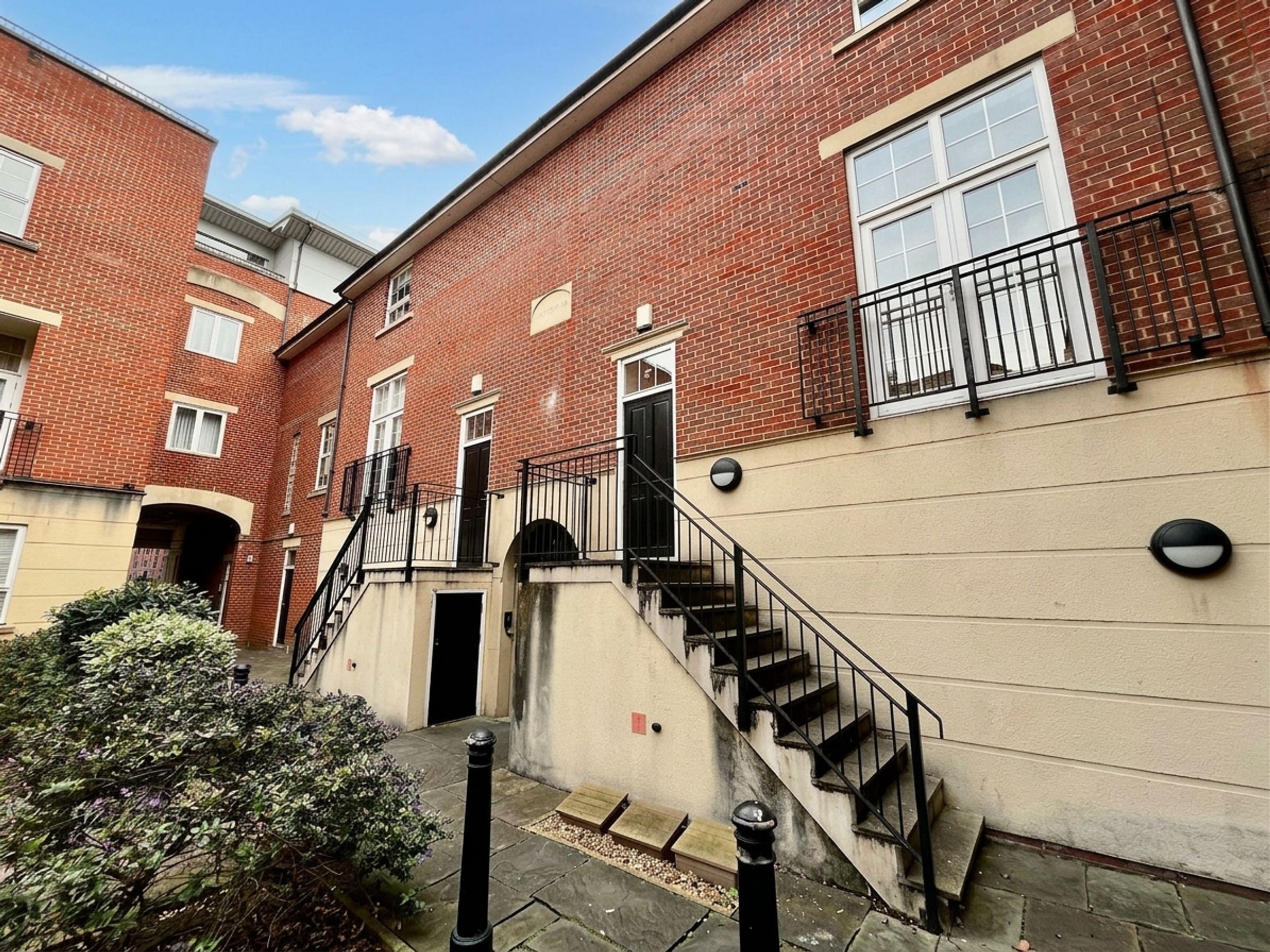 Flat Redcliff Street in Bristol