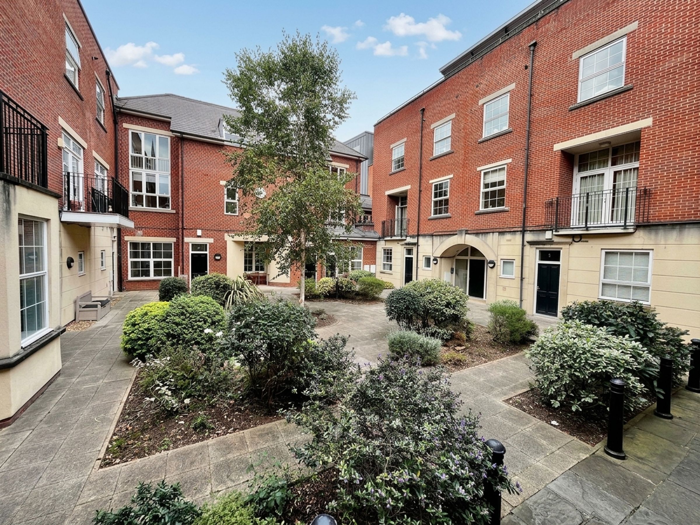 Flat Redcliff Street in Bristol