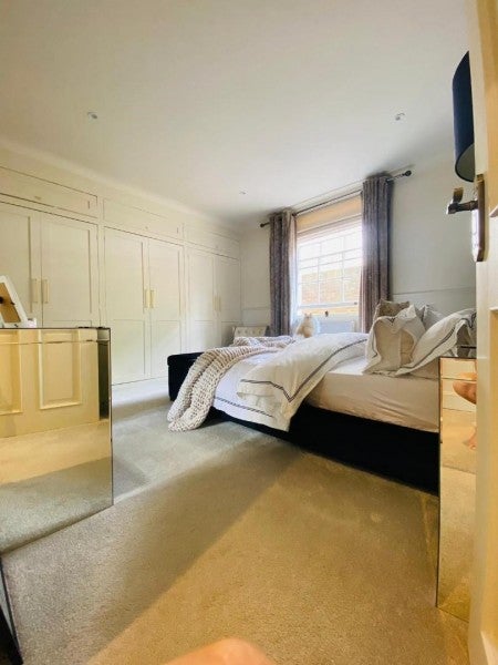 Flat Pittville Lawn in Cheltenham