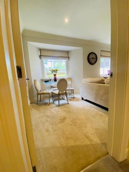 Flat Pittville Lawn in Cheltenham