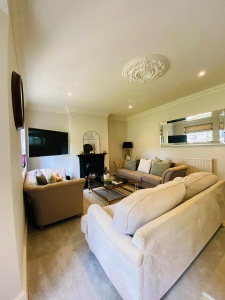 Flat Pittville Lawn in Cheltenham