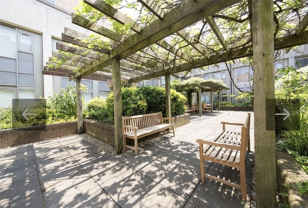 Flat Balfour Road in Greater London