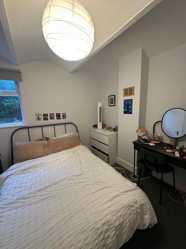 Room Wingford Road in Greater London