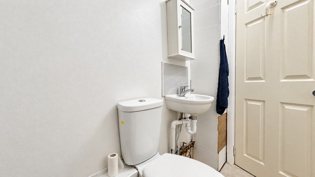 Flat Grosvenor Road in Greater London