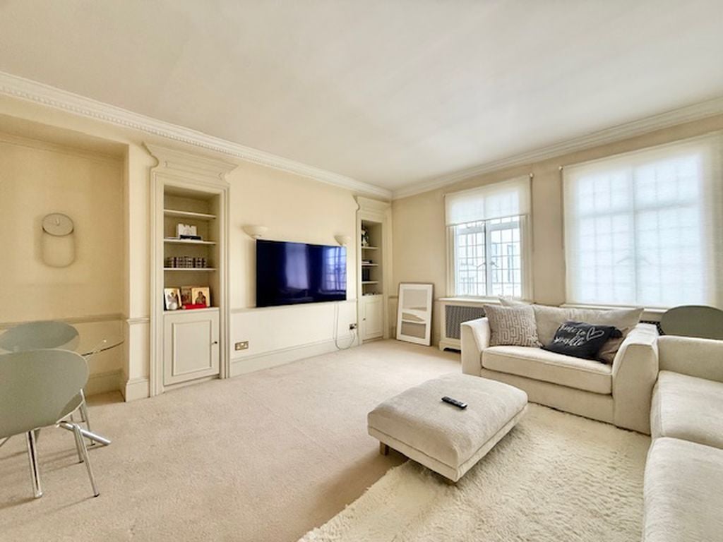 Flat Allsop Place in City of Westminster