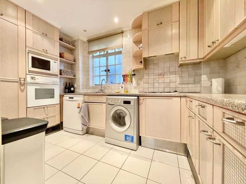Flat Allsop Place in City of Westminster
