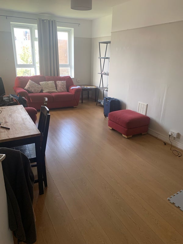 Flat Wickham Road in Greater London
