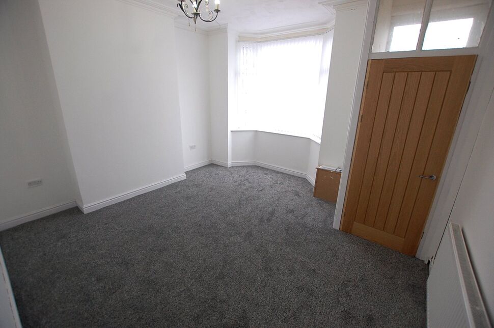 Flat Cranbourne Road in Tameside