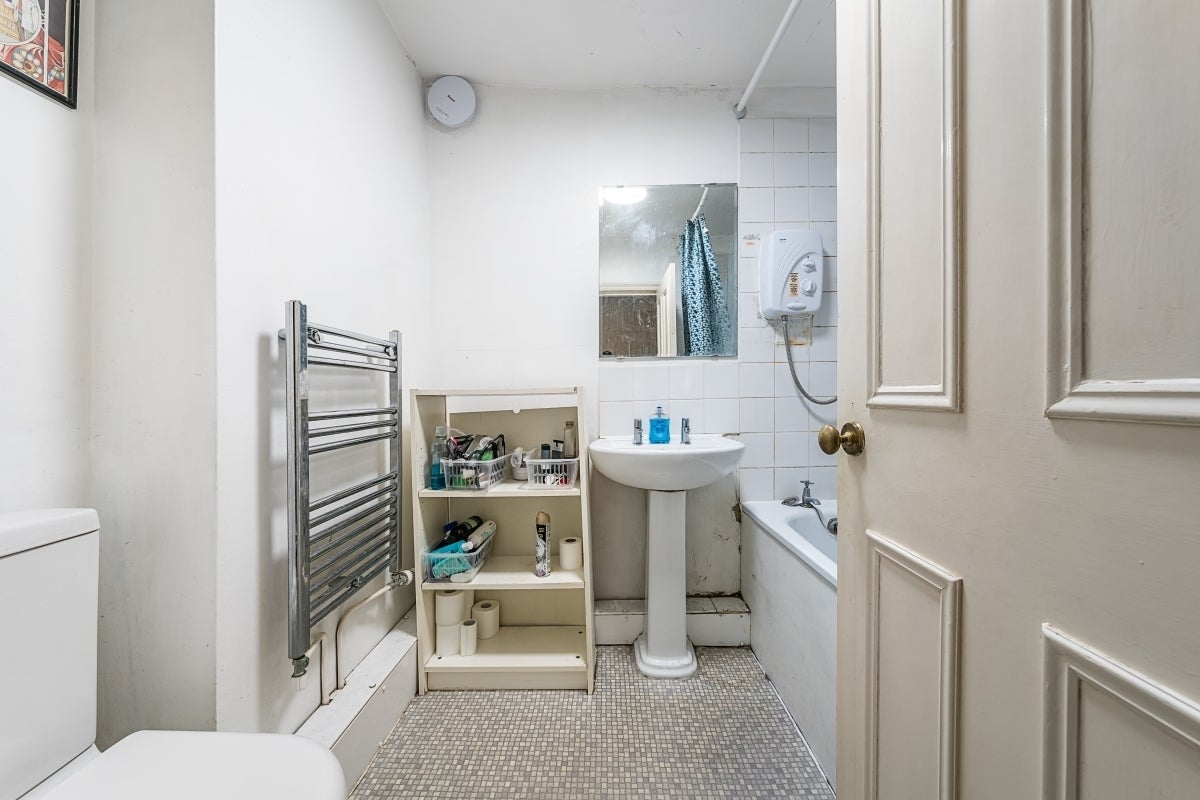 Room Claylands Place in Greater London