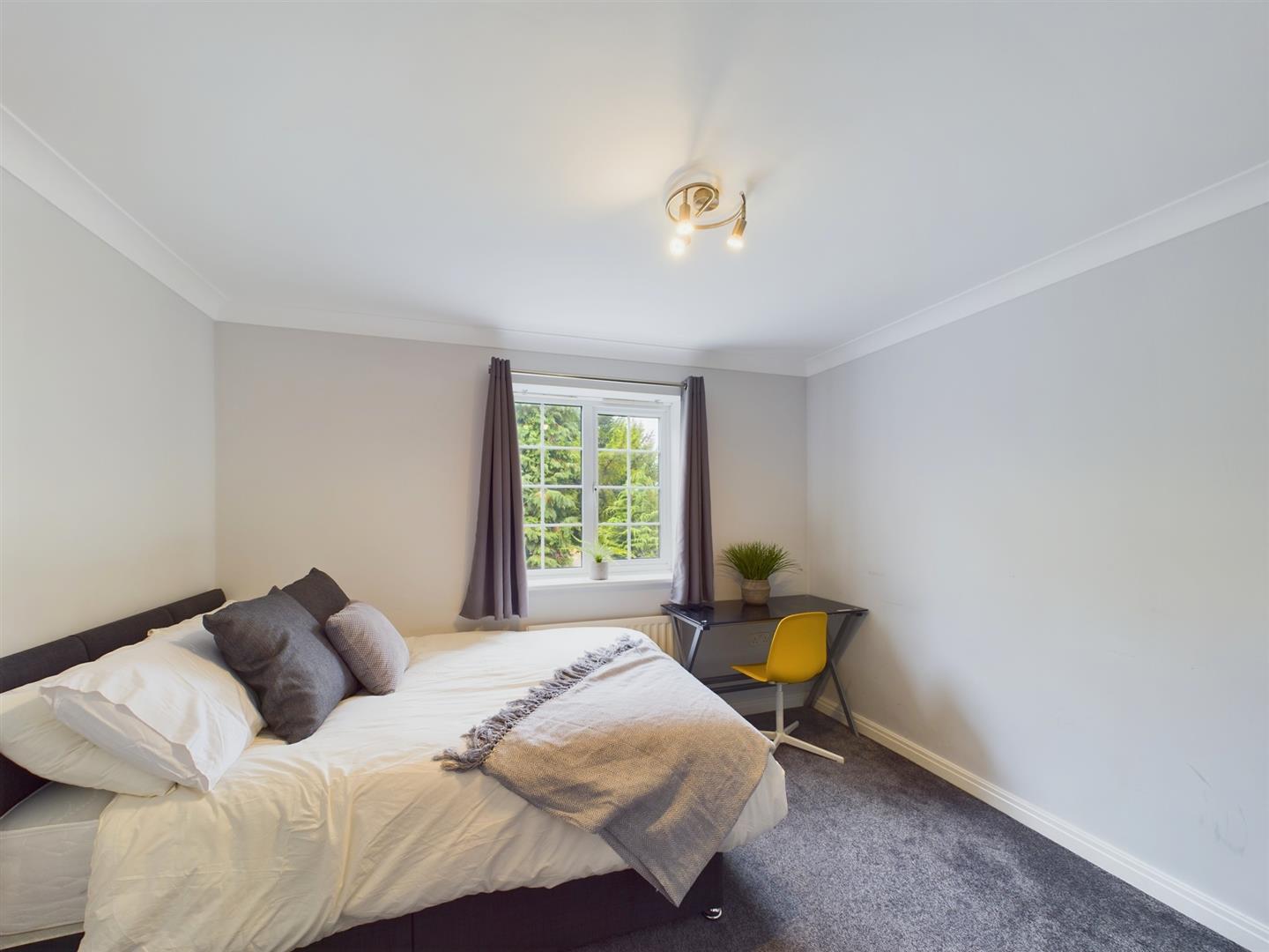 Flat Kingfisher Way in Charnwood