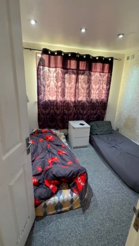 Room Walpole Road in Greater London