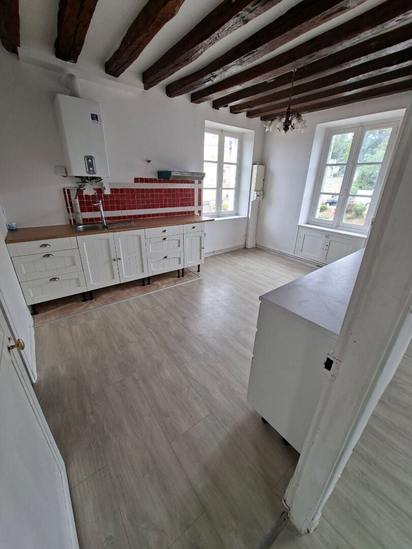 Flat D 981 in Trie-Château