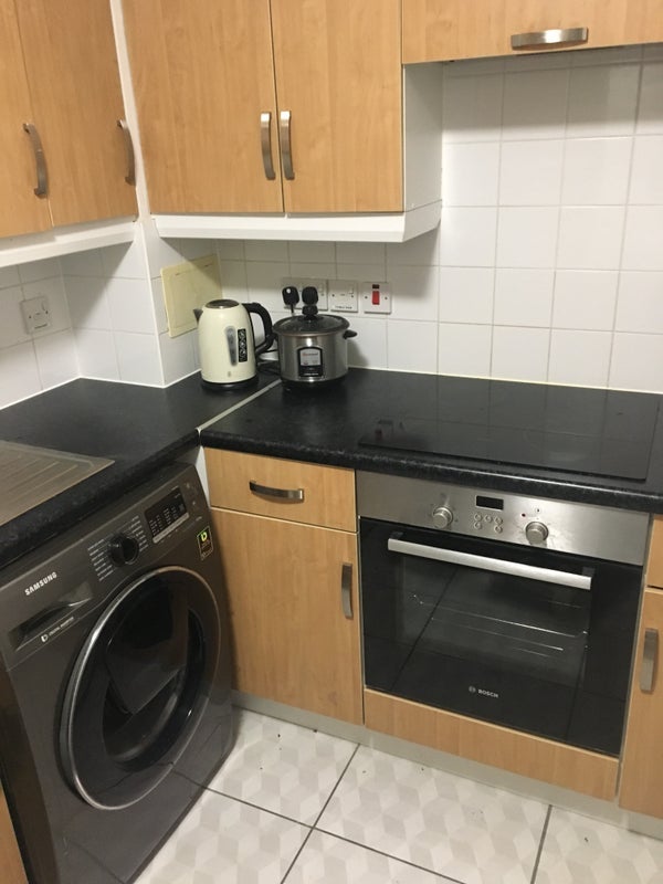 Room London Road in Greater London