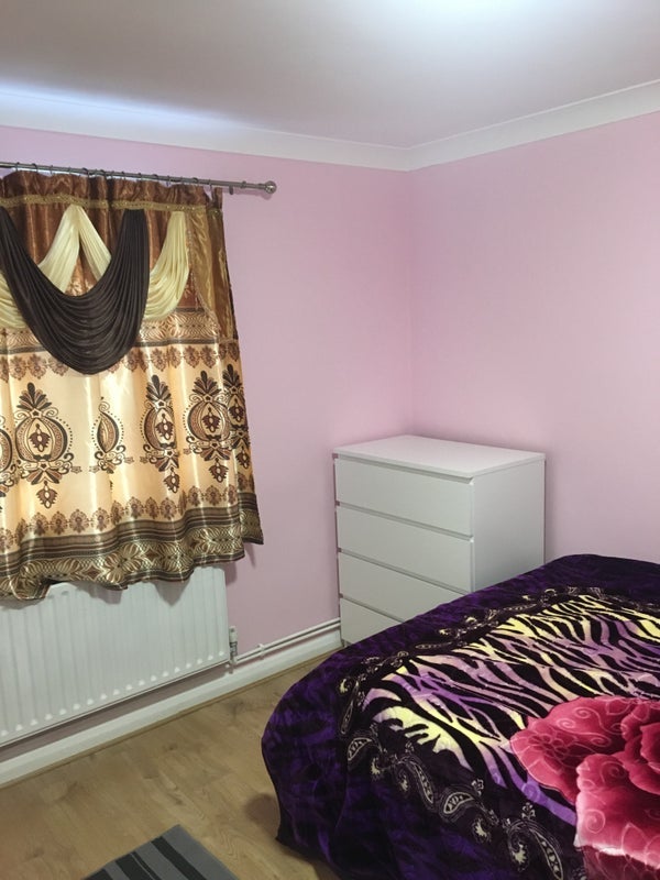 Room London Road in Greater London
