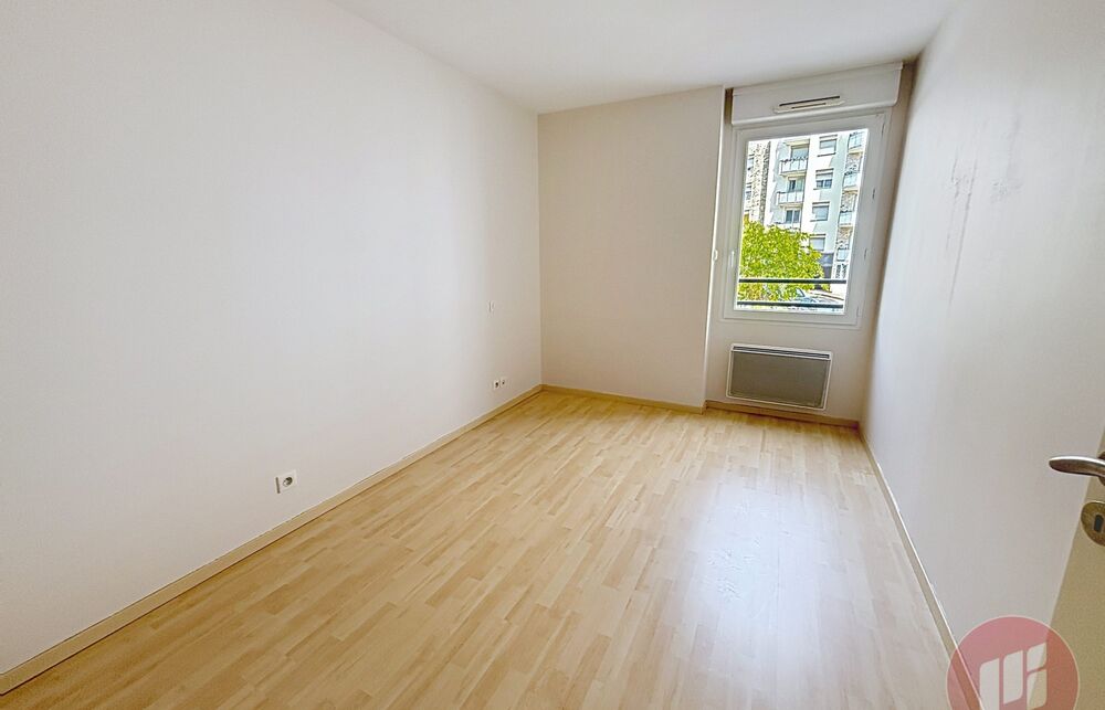 Flat Place Denis Dussoubs in Limoges
