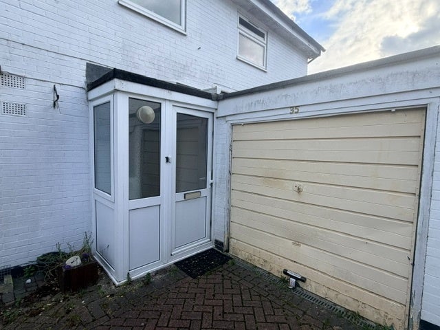 House Kingsmill Road in Basingstoke and Deane
