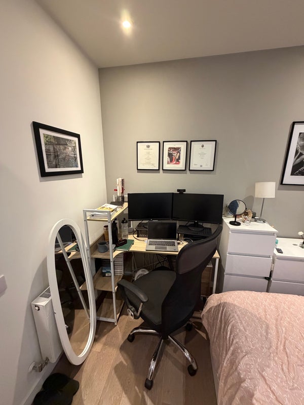 Room Fortunes Walk in Greater London