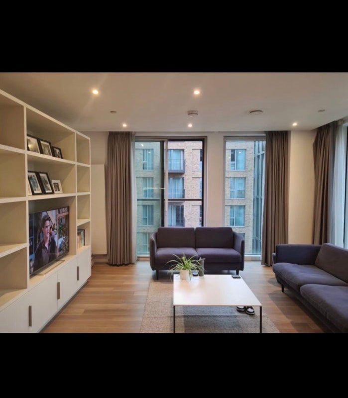 Room Fortunes Walk in Greater London