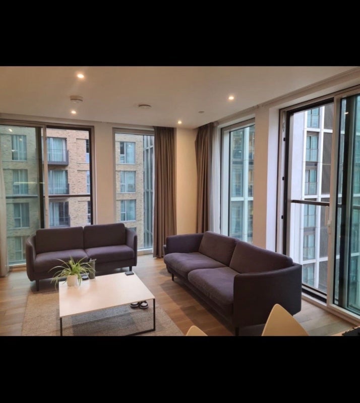 Room Fortunes Walk in Greater London