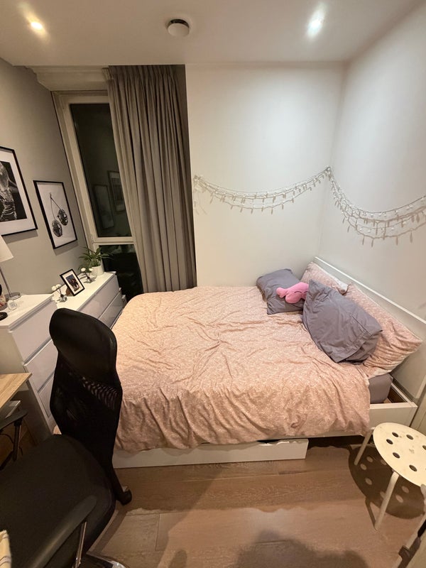Room Fortunes Walk in Greater London