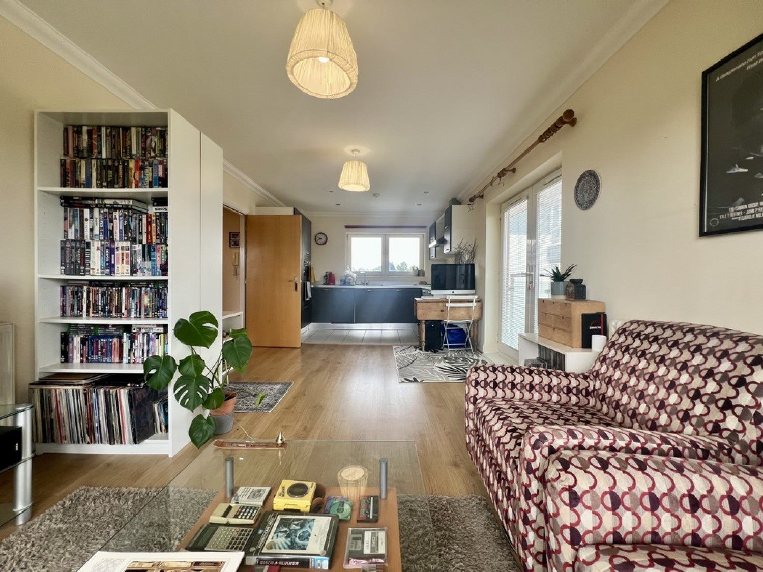 Flat Kempton Drive in Warwick