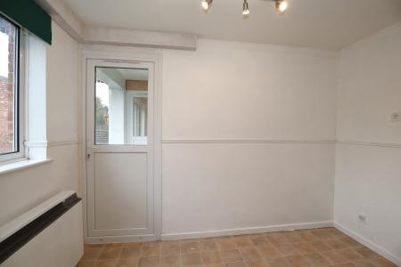 Flat Khormaksar Drive in Lincoln