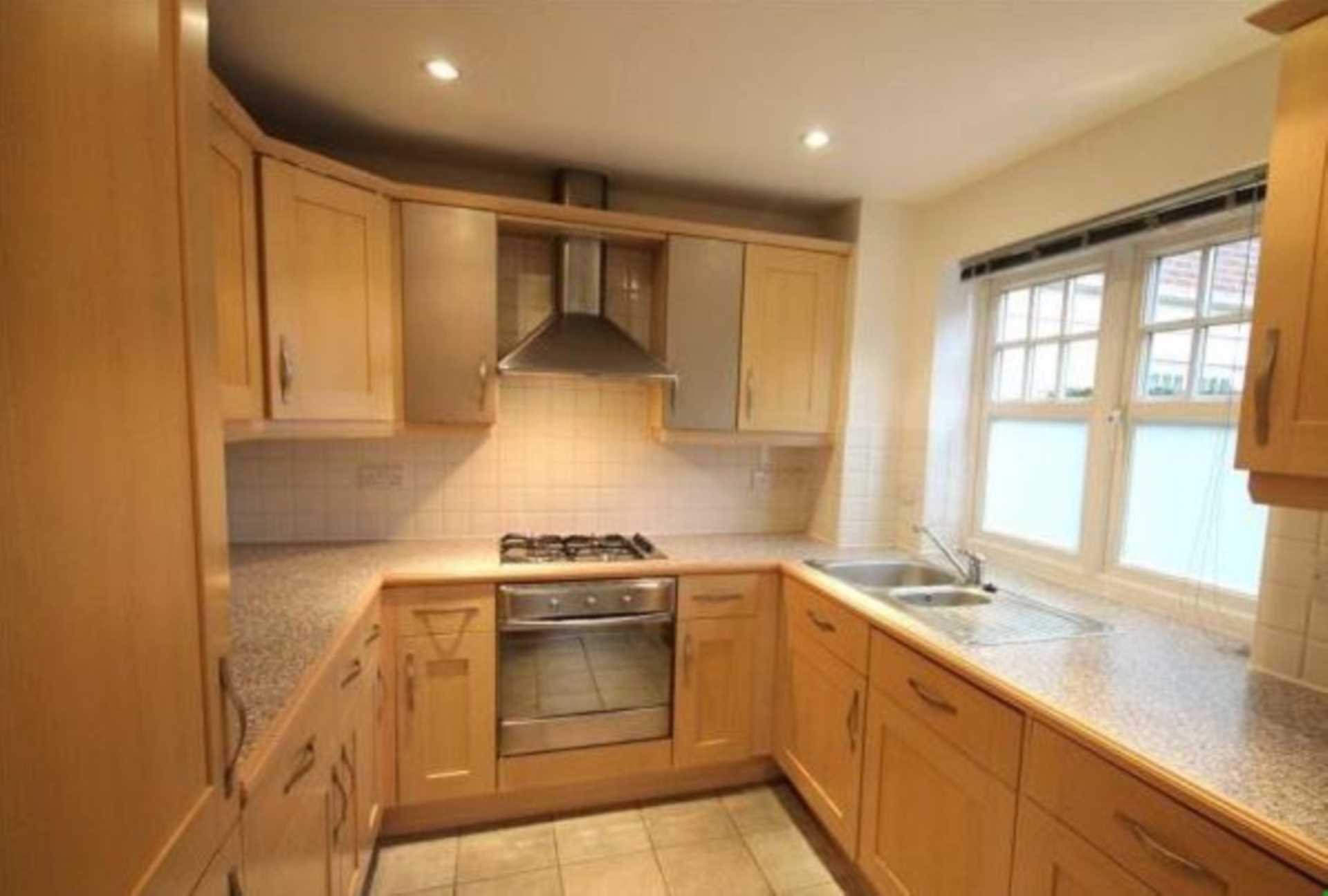 Flat Alexandra Road in Epsom and Ewell