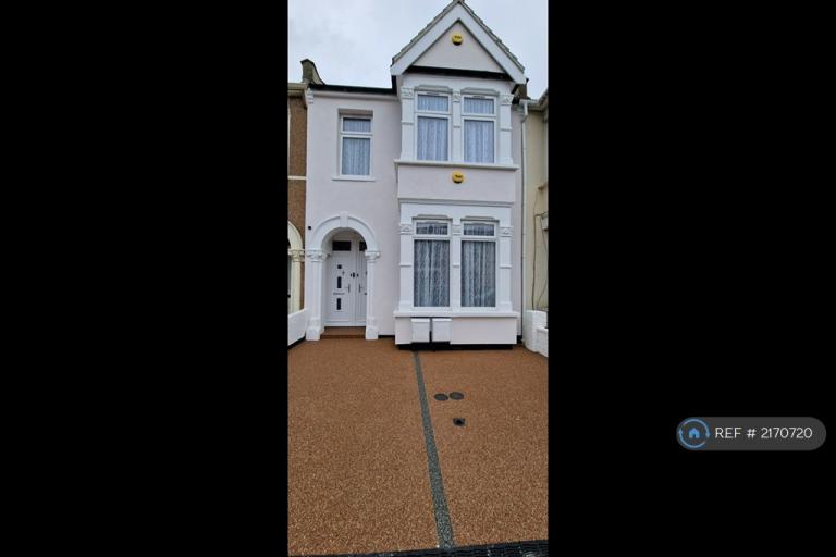 Flat Kimberley Avenue in Greater London