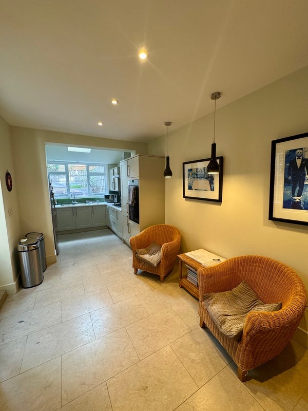 Room Macfarlane Road in Greater London
