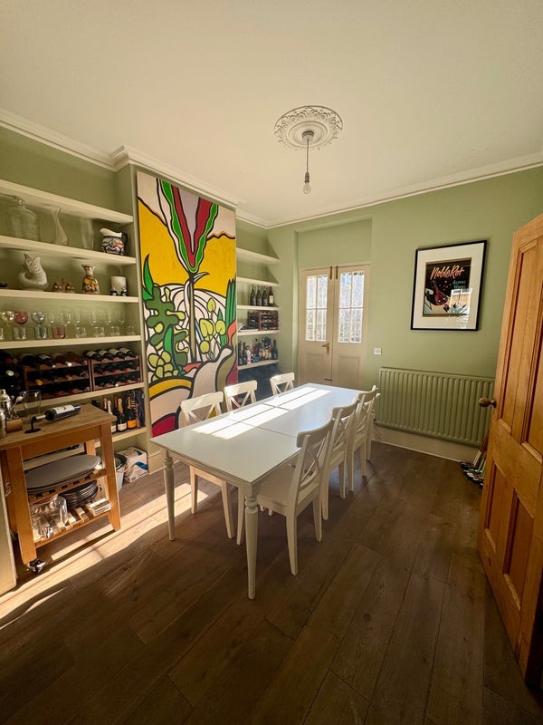 Room Macfarlane Road in Greater London