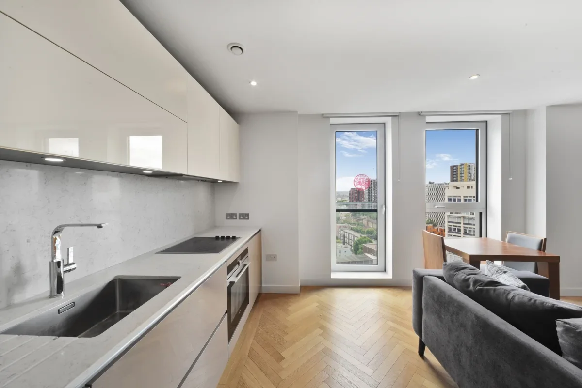 Flat Newington Causeway in Greater London