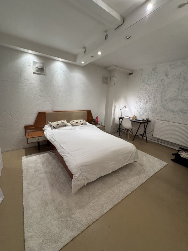 Room Clerkenwell Road in Greater London