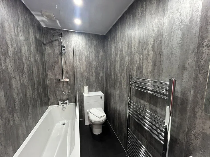 Flat East Stewart Gardens in Coatbridge