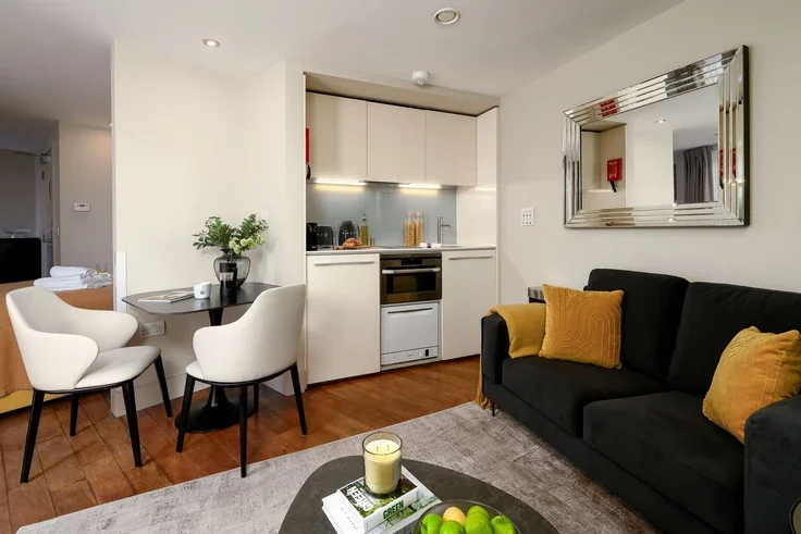 Flat Eastcheap in City of London
