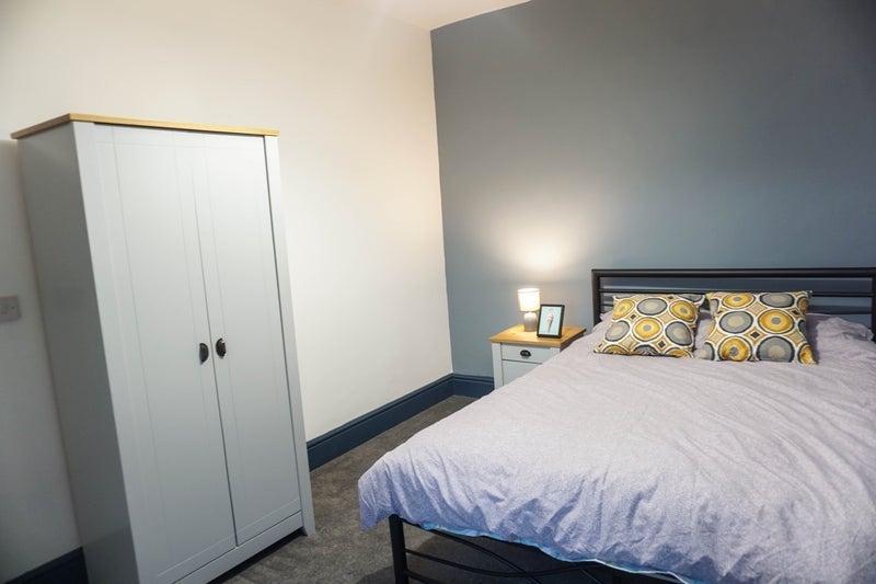 Room Graham Road in Rugby