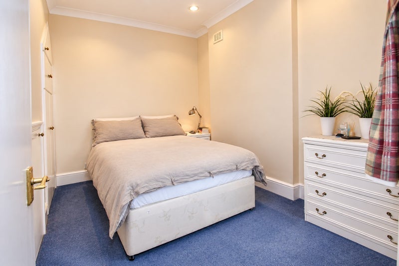 Flat Dartmouth Road in Greater London