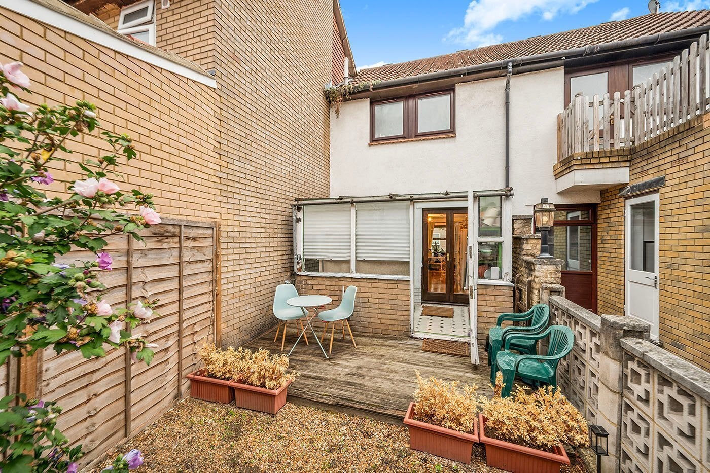 House Trothy Road in Greater London