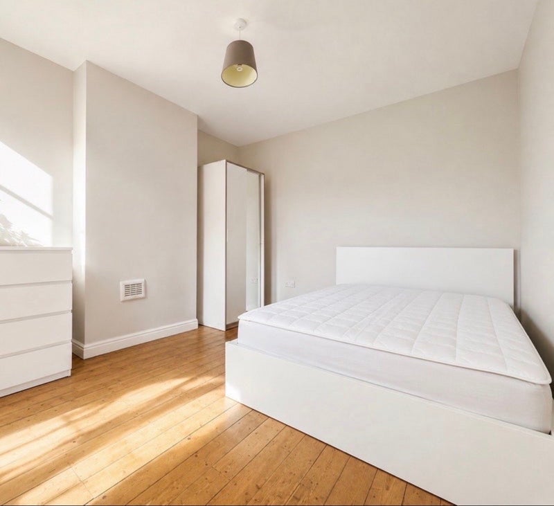 Room Colwick Road in Nottingham