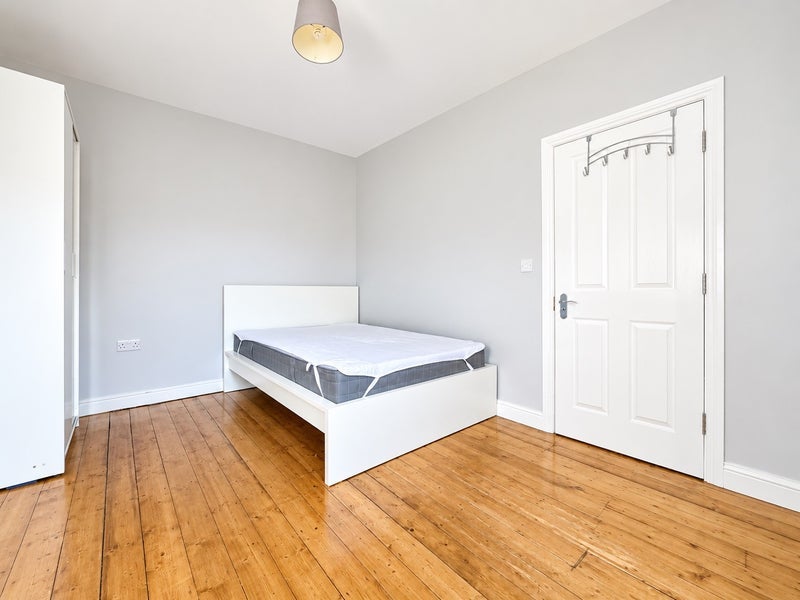 Room Colwick Road in Nottingham