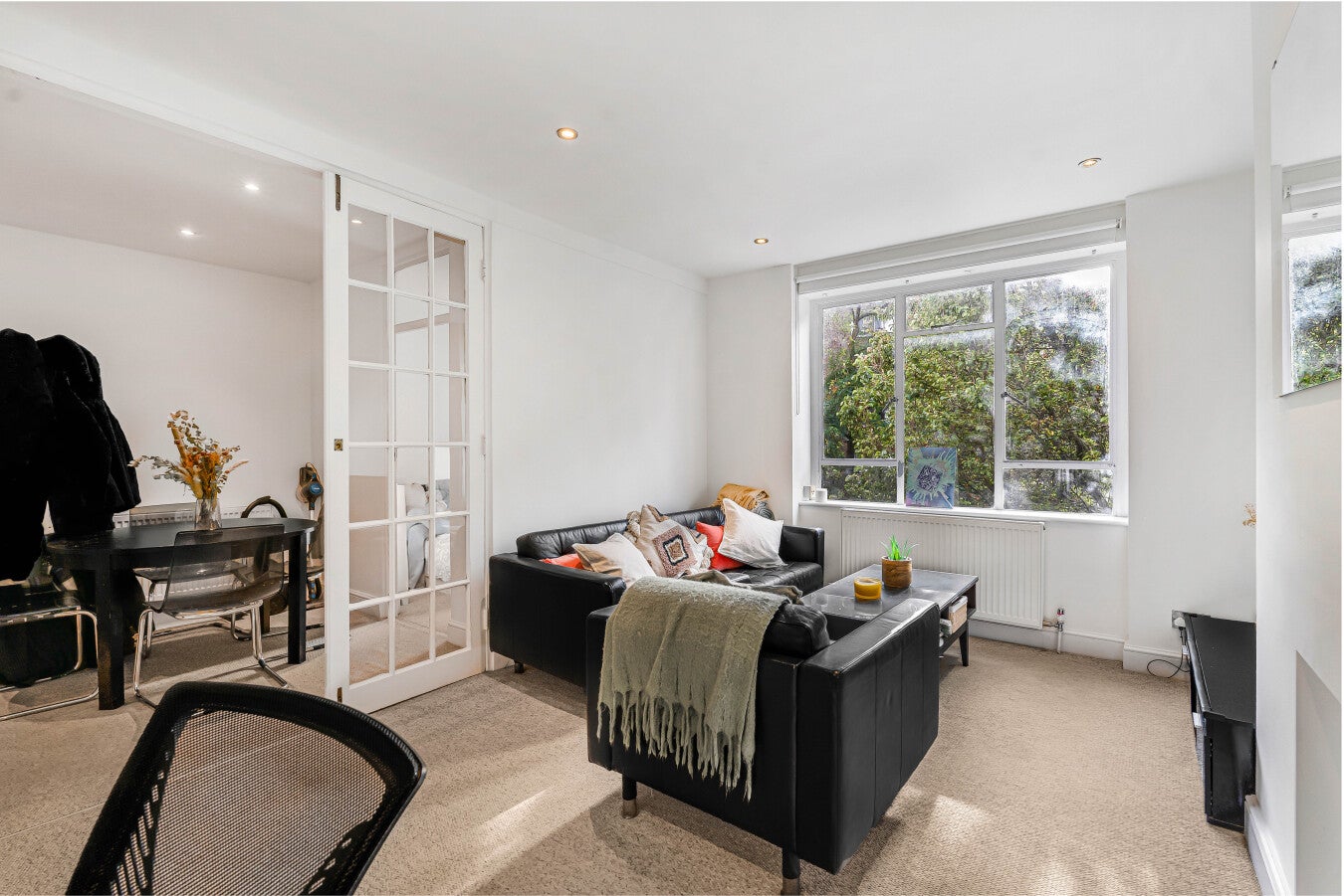 Flat Charlbert Street in City of Westminster
