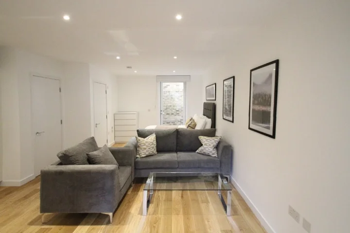 Flat Birkenhead Street in Greater London
