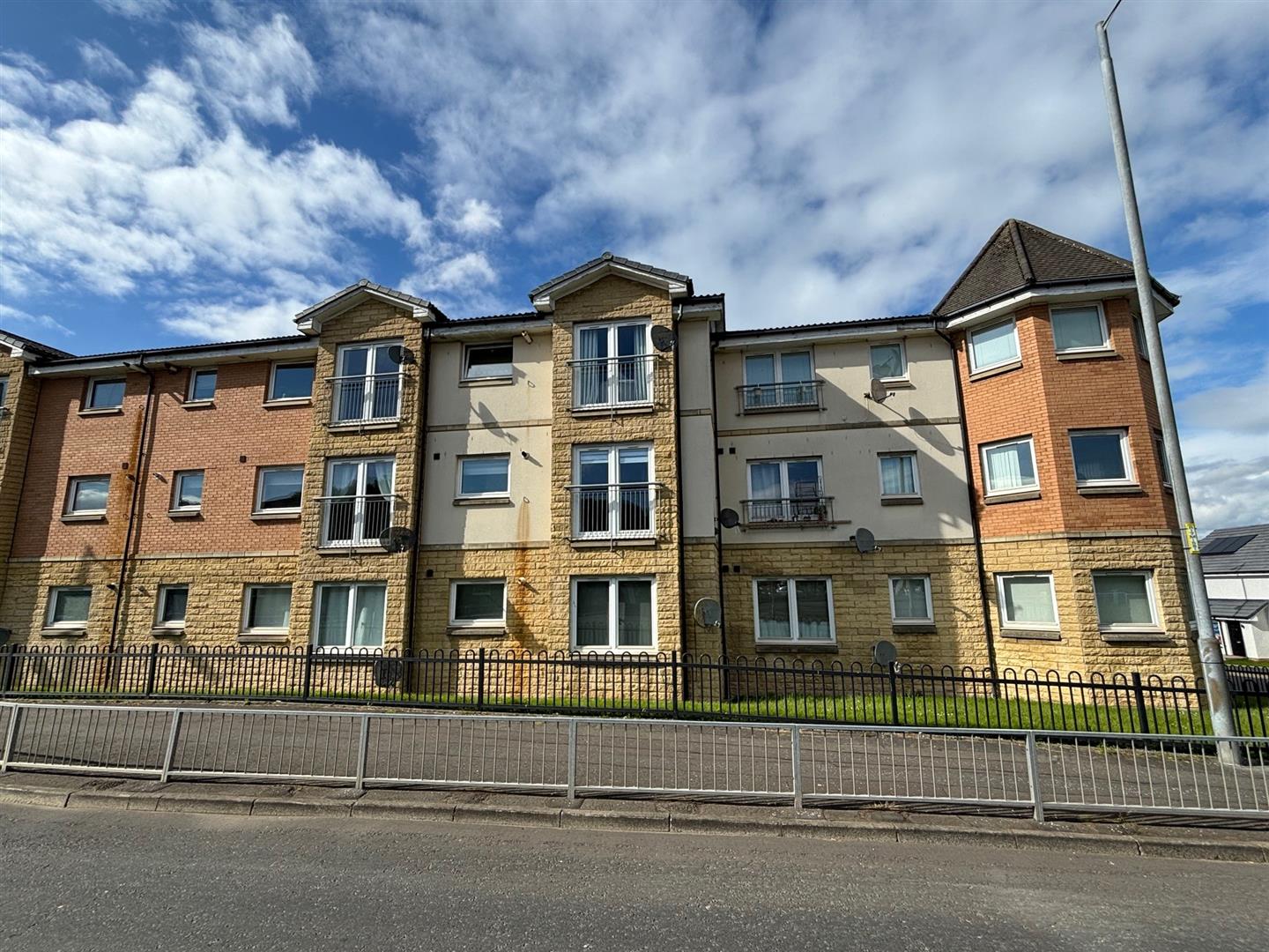 Flat Wellington Street in Motherwell