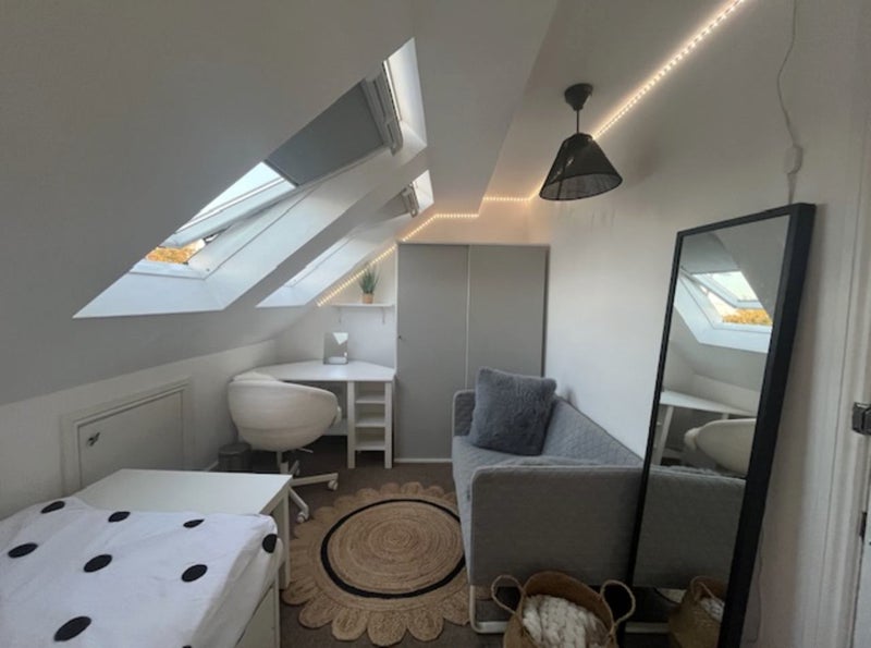 Room Morden Road in Greater London