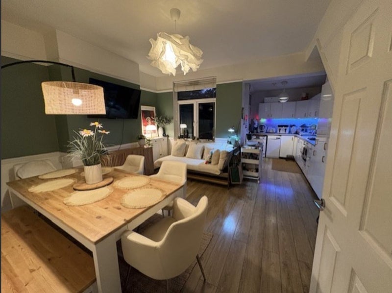 Room Morden Road in Greater London