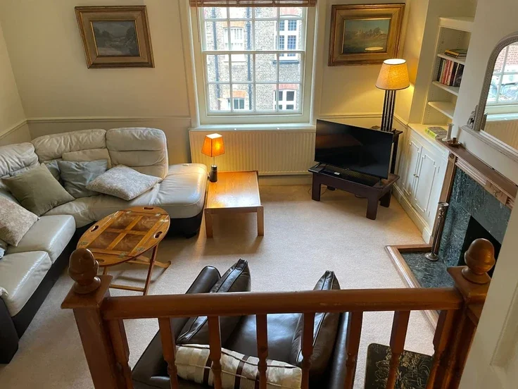 Flat South Audley Street in City of Westminster