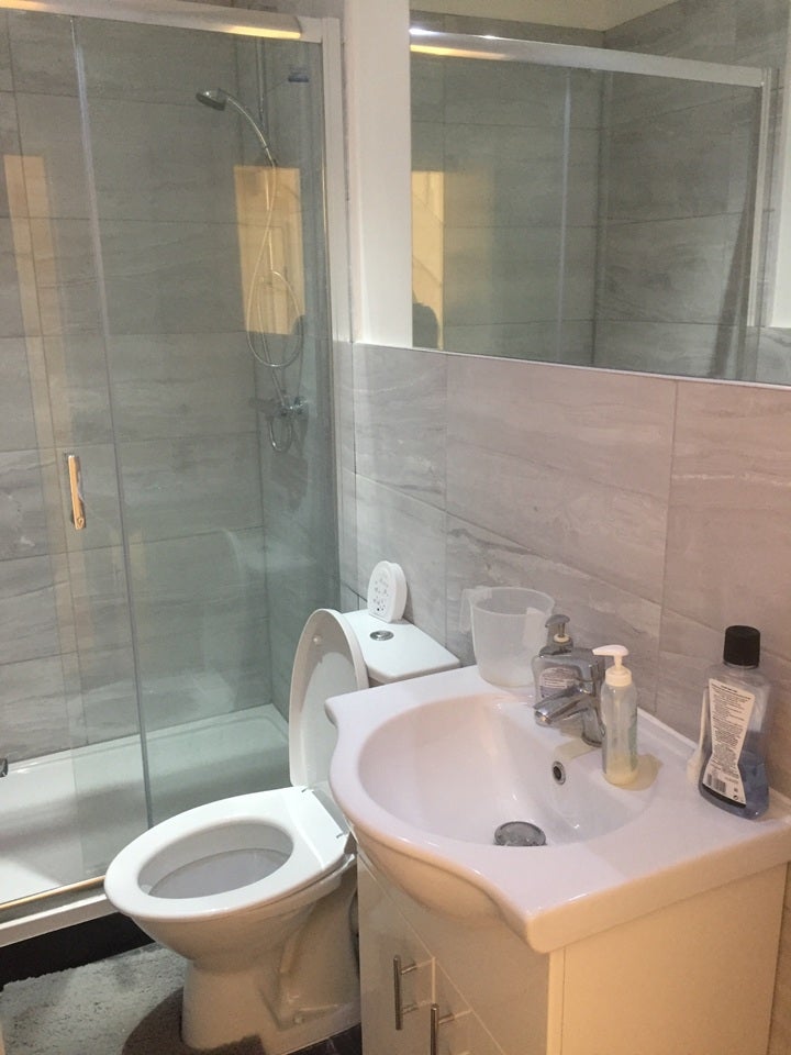 Room Spring Grove Road in Greater London